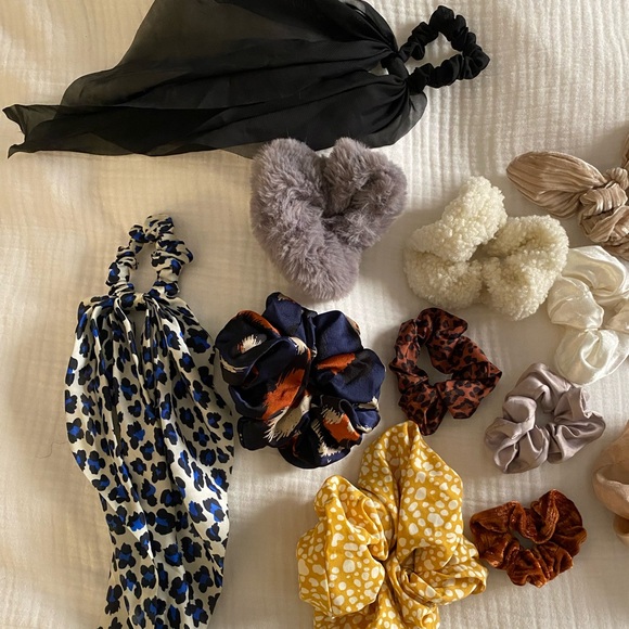 Assorted Hair Scrunchie Set - Picture 3 of 3